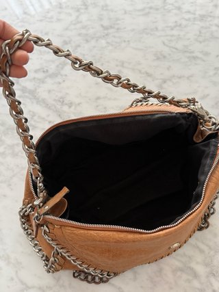 Borsa a spalla con manici a catena marrone