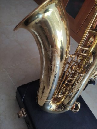 Saxofón Tenor Yamaha YTS62 Logo Púrpura