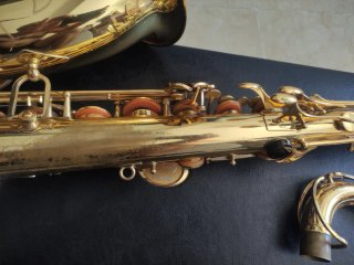 Saxofón Tenor Yamaha YTS62 Logo Púrpura