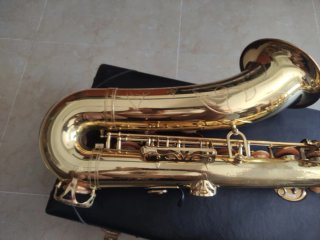Saxofón Tenor Yamaha YTS62 Logo Púrpura