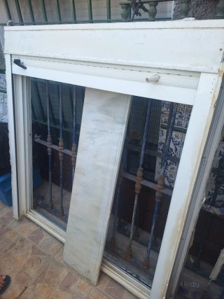 Ventana aluminio completa con persiana