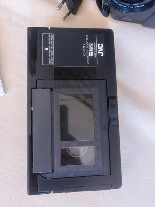 Videocámara JVC GR-AX210
