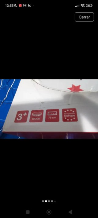 Guitarra de madera infantil con estrellas