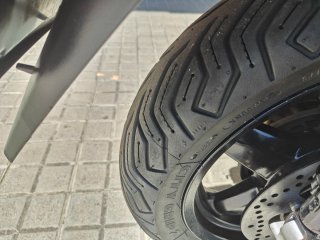 Yamaha Xmax 250 Gris