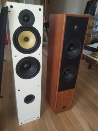 Altavoces EPOS y Davis Acoustics