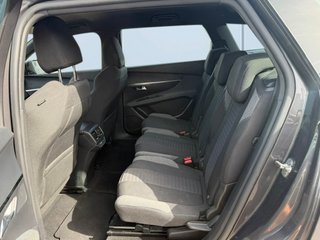🚗 PEUGEOT 5008 1.2 Hybrid 136 CV Active Pack