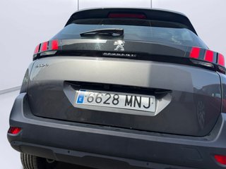 🚗 PEUGEOT 5008 1.2 Hybrid 136 CV Active Pack