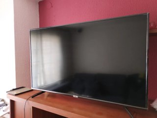 Televisor TCL Plano Negro