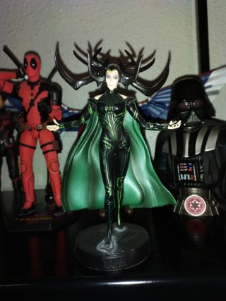 Figura Hela Marvel Ragnarok Colección