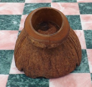 Posacenere artigianale in cocco