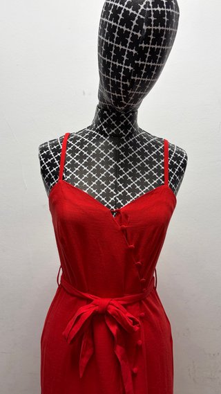 Vestido rojo con cinturón