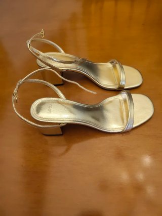 Sandalias Mango tacón dorado talla 39