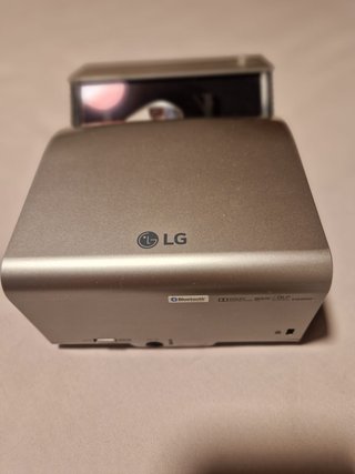 Proyector LG CineBeam Tiro Corto Modelo PH450UG