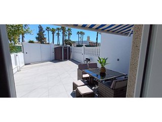 Casa adosada en venta en La Siesta - El Salado - Torreta en Torrevieja