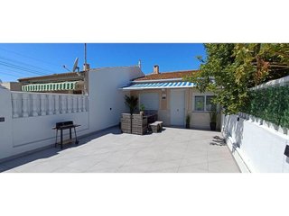 Casa adosada en venta en La Siesta - El Salado - Torreta en Torrevieja