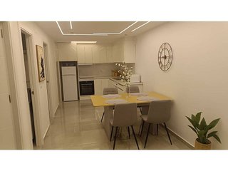 Casa adosada en venta en La Siesta - El Salado - Torreta en Torrevieja