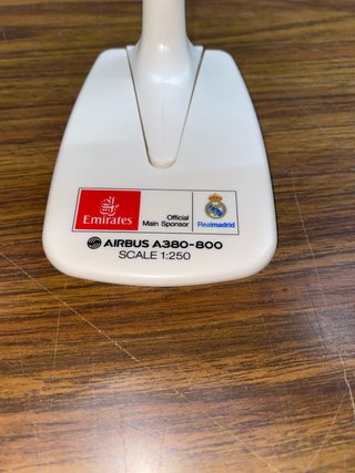 Maqueta Airbus A380 Emirates Real Madrid 1:250