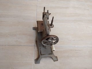 Máquina de coser vintage metal siglo XX