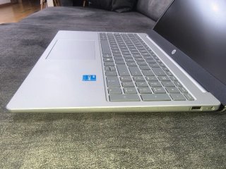 Portátil HP 15-fd0116np como nuevo