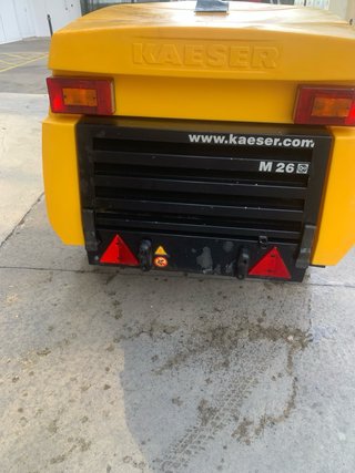 Compresor Kaeser M26 Remolque Obra
