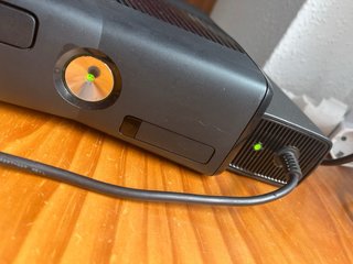 Xbox 360 Slim 250GB + Controller + Giochi + Scatola