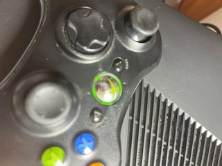 Xbox 360 Slim 250GB + Controller + Giochi + Scatola