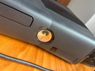 Xbox 360 Slim 250GB + Controller + Giochi + Scatola