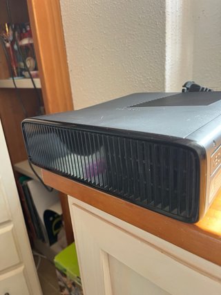 Xbox 360 Slim 250GB + Controller + Giochi + Scatola