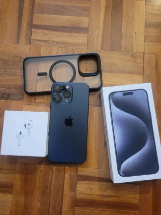 iPhone 15 Pro Max + AirPods 4