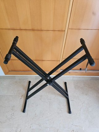 Teclado Casio CTK-1300 con soporte