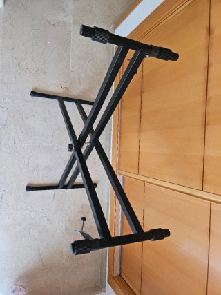 Teclado Casio CTK-1300 con soporte