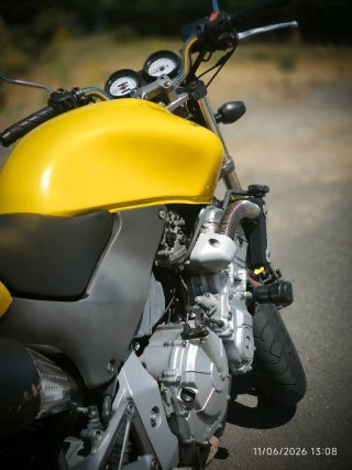 Honda Hornet 2002 Amarilla - Naked