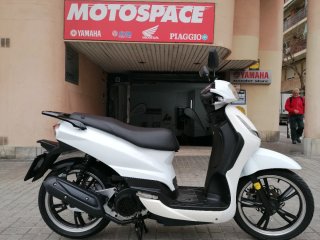 Peugeot Tweet 125cc Scooter 2012 Blanca