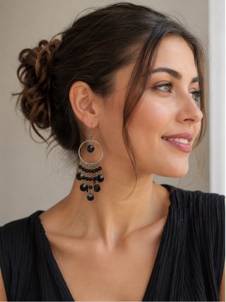Pendientes largos Bershka negros y plateados