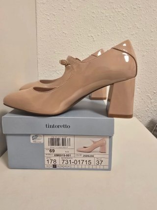 Zapatos charol Talla 37 beige