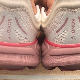 Zapatillas Hoka Running Rosa y Blanco