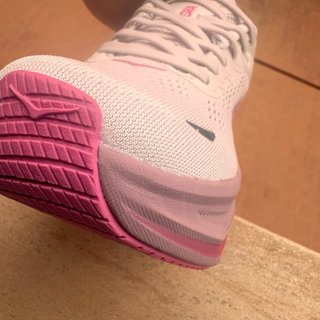 Zapatillas Hoka Running Rosa y Blanco