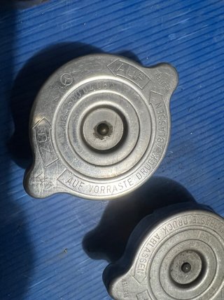 Tapa vaso expansión Mercedes W124