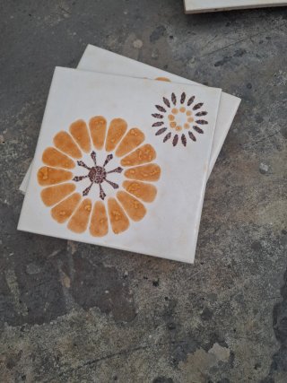 Baldosas de cerámica para cocina o baño 6€al 105cm