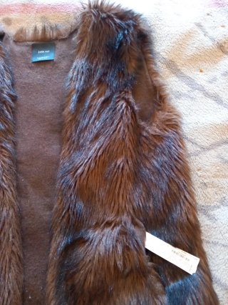 Chaleco pelo sintético Zara Talla M
