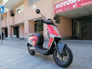 Supersoco Cux Ducati Scooter Eléctrica