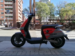 Supersoco Cux Ducati Scooter Eléctrica
