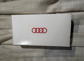 Merchandising Audi: Llavero y Llave USB Sin abrir