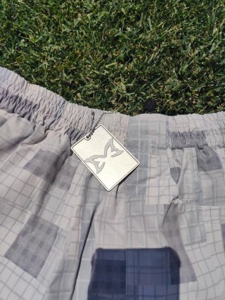 Pantalones cortos Mertra grises