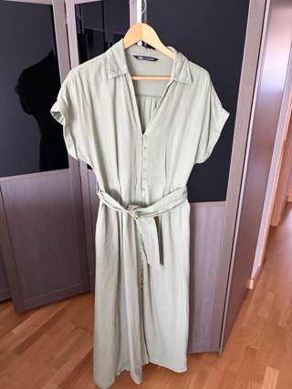 Vestido Zara Verde Botones y Cinturón