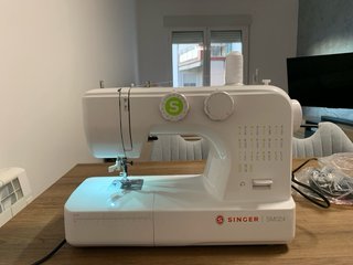Máquina de coser Singer SM024