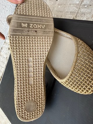 Manoletinas Zaky Doradas