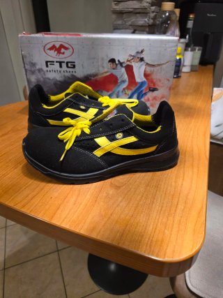 Scarpe antinfortunistiche FTG. Unisex. N° 37.