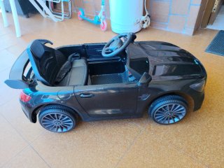 Coche eléctrico infantil Mercedes AMG