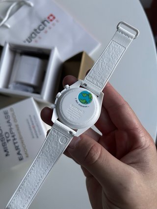 Swatch Moonswatch Mission to Earthphase Gold